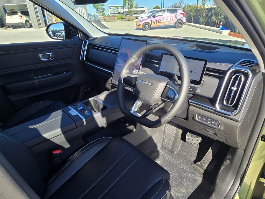 2026 MY25 Jaecoo J7 T35 SHS Summit SUV Image 14