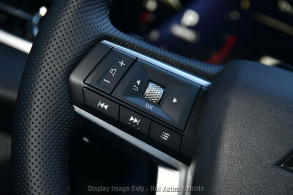 2026 Mitsubishi Outlander ZM Black Edition SUV Image 16