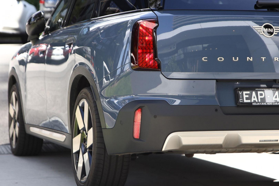 2026 MY25 MINI Countryman U25 S Favoured SUV