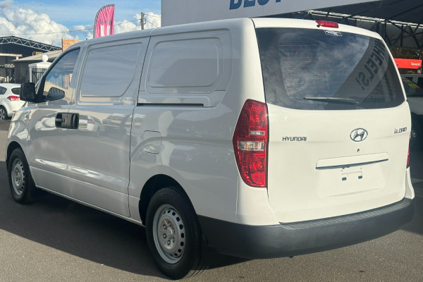 2018 Hyundai Iload Van Image 5