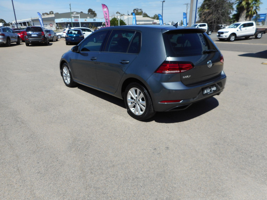 2018 Volkswagen Golf Hatchback Image 6