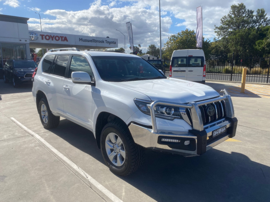 2018 Toyota LandCruiser Prado GDJ150R GXL SUV Image 1
