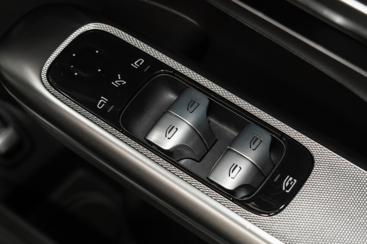 2025 Mercedes-Benz GLC-Class GLC300 SUV