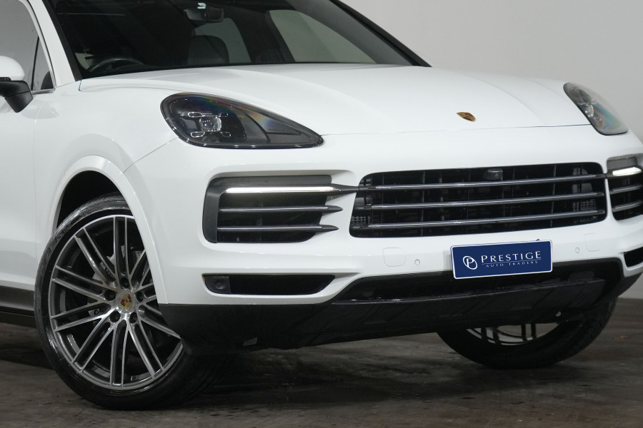 2020 Porsche Cayenne SUV Image 2