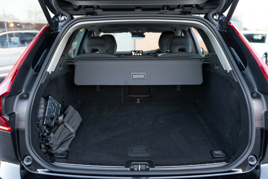 2025 MY26 Volvo XC60 UZ Plus B5 Bright SUV Image 18