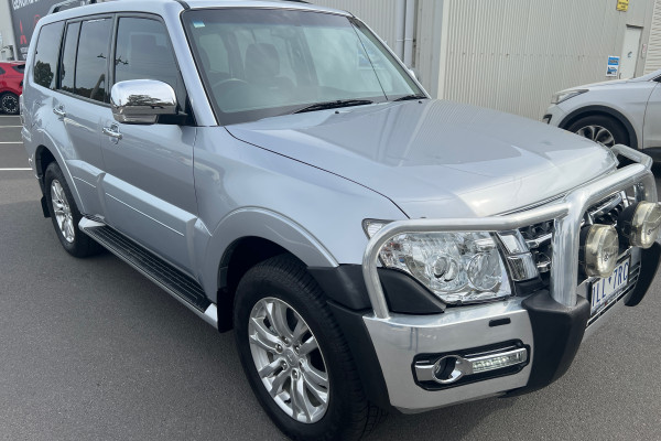 2016 Mitsubishi Pajero NX GLX SUV Image 3