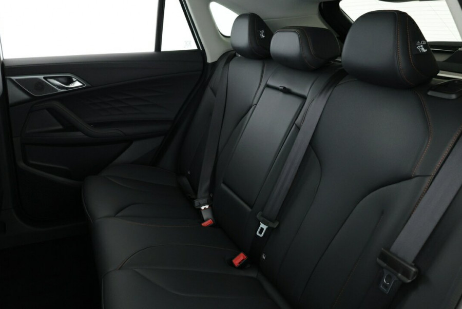 2025 MG HS AS33 Essence SUV Image 30