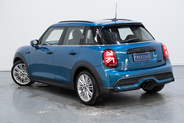 2023 MINI Cooper S Classic Hatch Image 8
