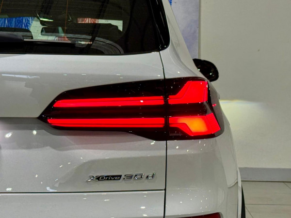 2025 BMW X5 G05 LCI xDrive30d M Sport SUV image 13