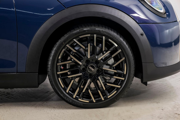 2025 MINI Cooper F65 C Favoured Hatch image 20