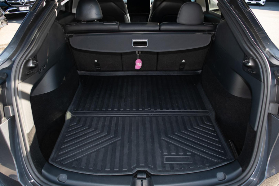 2022 Tesla Model Y  Rear-Wheel Drive SUV
