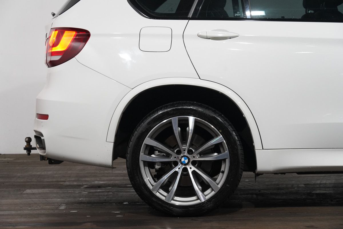 2015 BMW X5 Xdrive 40d SUV Image 6