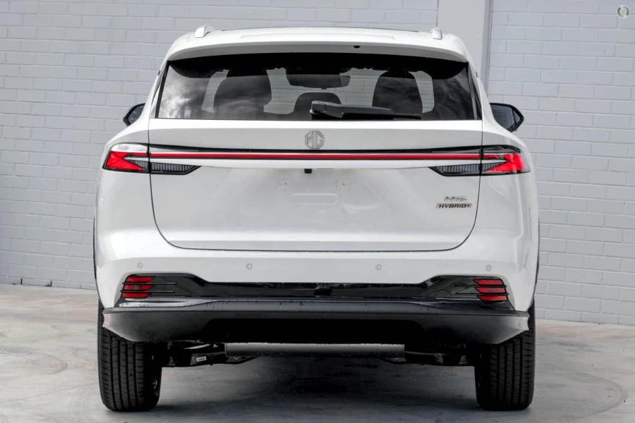 2025 MG HS AS33 Essence Hybrid+ SUV Image 3