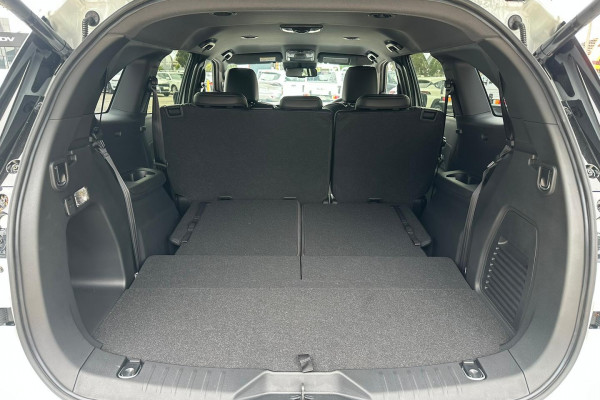 2025 MY25.5 Isuzu MU-X RJ LS-T SUV Image 27