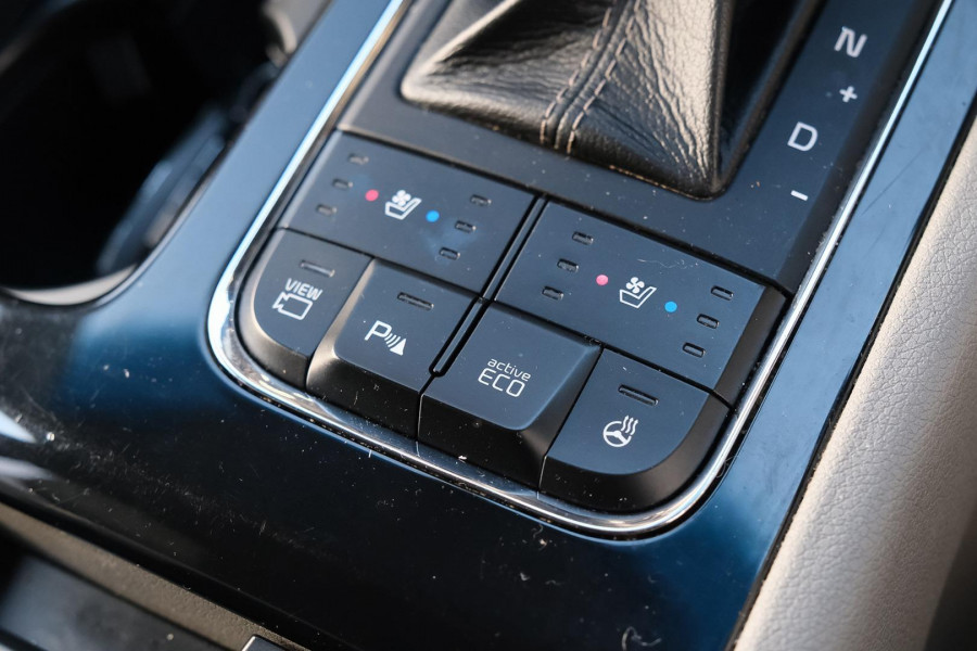 2017 MY18 Kia Carnival YP Platinum Van Image 18