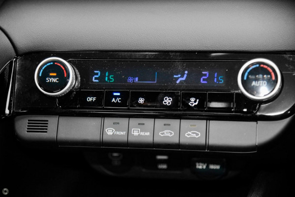 2026 Hyundai i30 CN7.V4 Hybrid Sedan Image 14