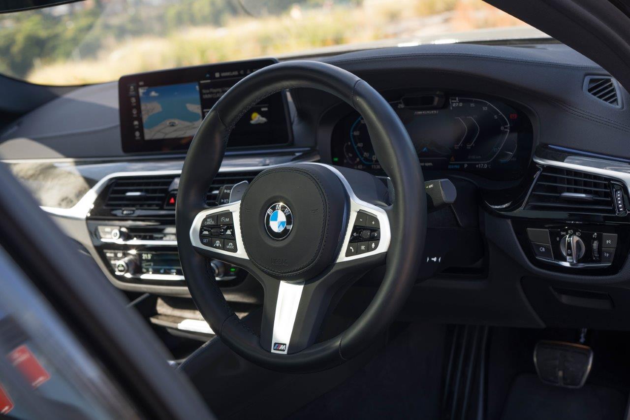 2022 BMW V8TT M550i Xdrive Pure Lci Sedan Image 6