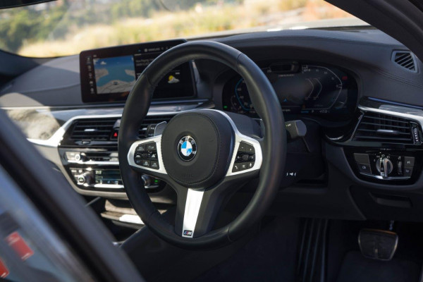 2022 BMW V8TT M550i Xdrive Pure Lci Sedan Image 6