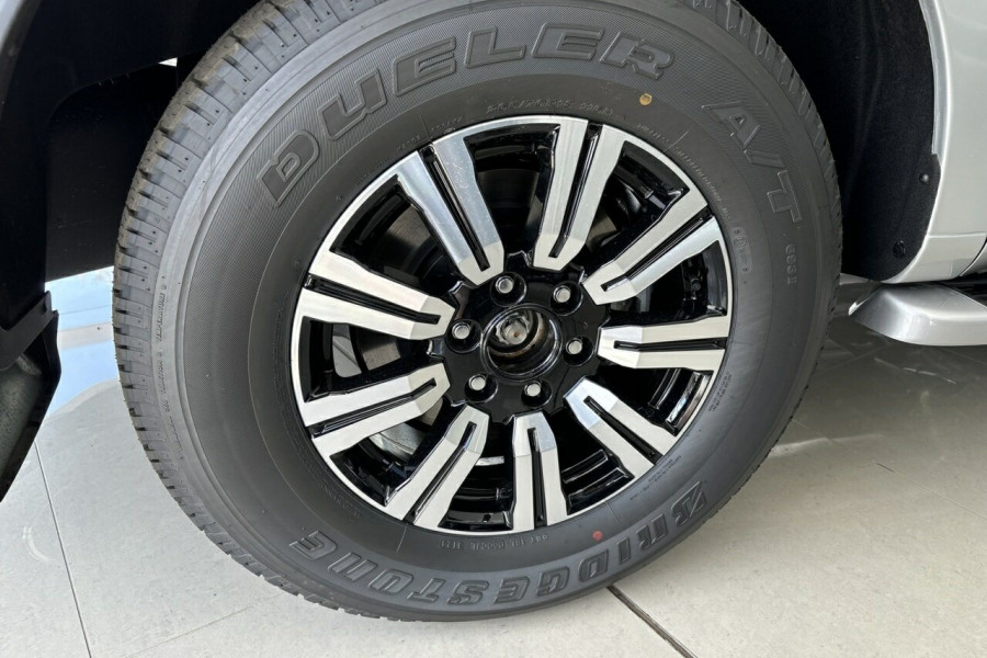 2024 Nissan Patrol Y62 Series 5 Ti-L SUV Image 9