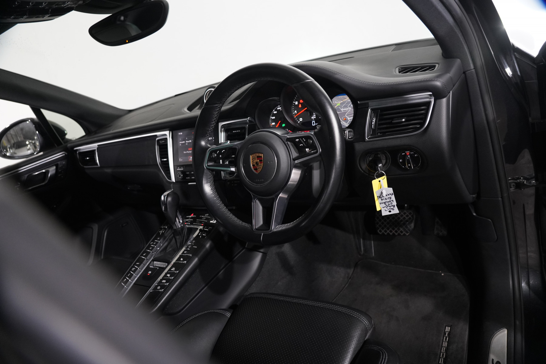 2017 Porsche Macan Gts SUV Image 11