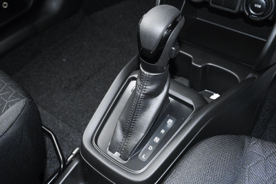 2025 Suzuki Swift UZ Hybrid Hatch Image 57