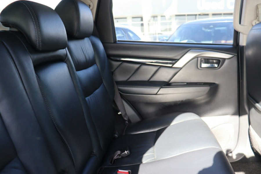 2017 Mitsubishi Pajero Sport QE GLX SUV Image 20
