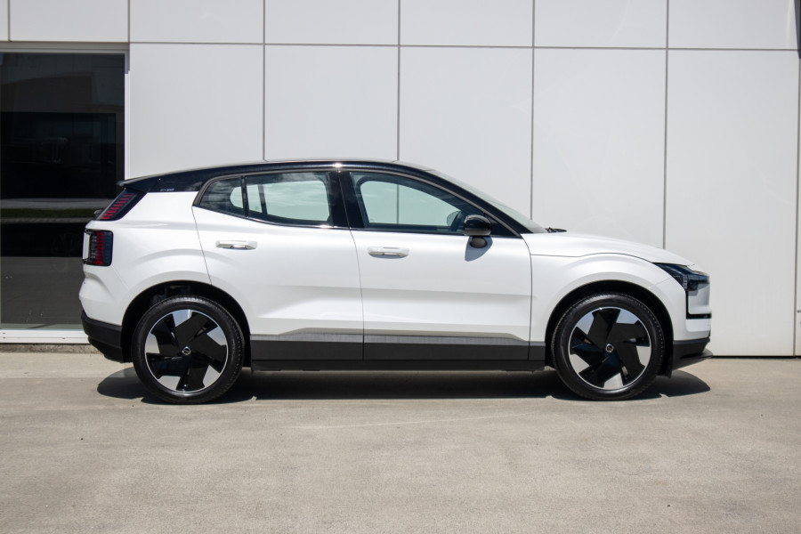 2025 Volvo EX30  Single Motor Extended Range Plus SUV Image 10
