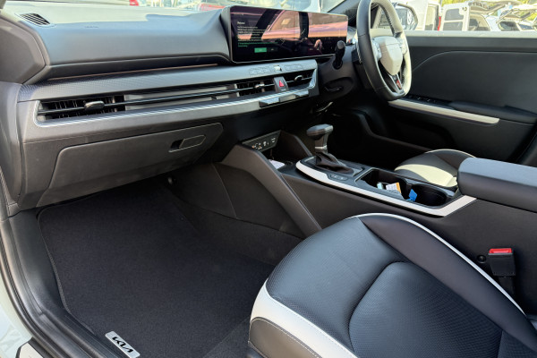 2025 MY26 Kia K4 CL4m GT-Line Hatch Image 17