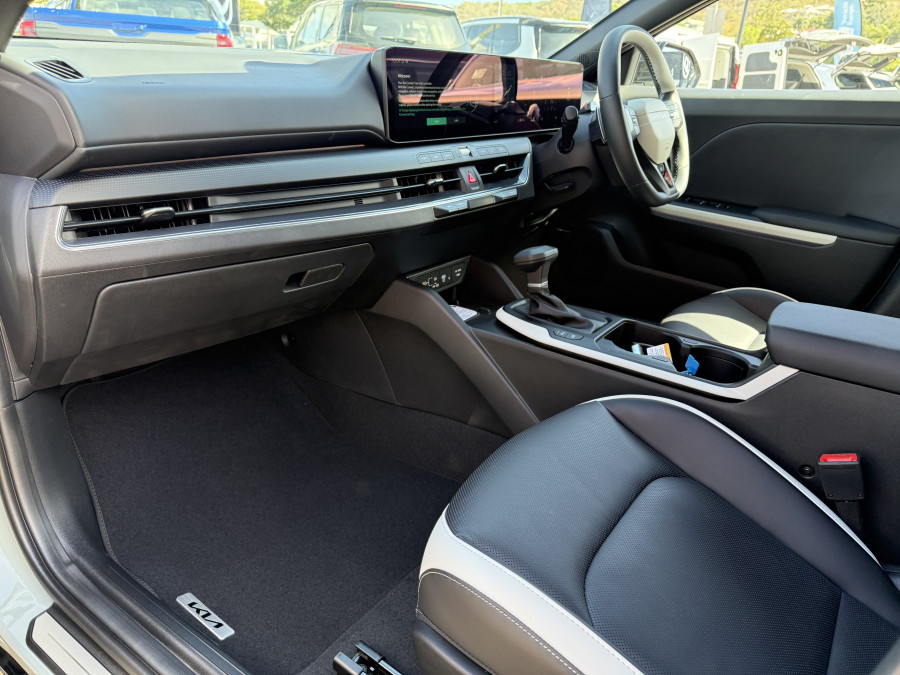 2025 MY26 Kia K4 CL4m GT-Line Hatch Image 17