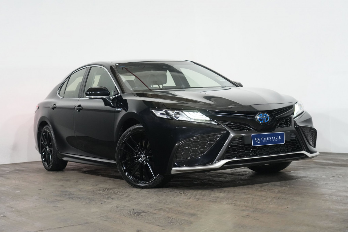 2021 Toyota Camry SX Hybrid Sedan