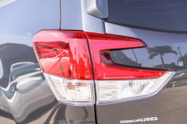 Subaru Forester Premi S5  2.5i