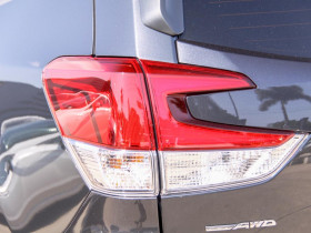 Subaru Forester Premi S5  2.5i