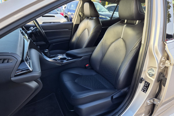 2020 Toyota Camry AXVH71R SX Sedan Image 12