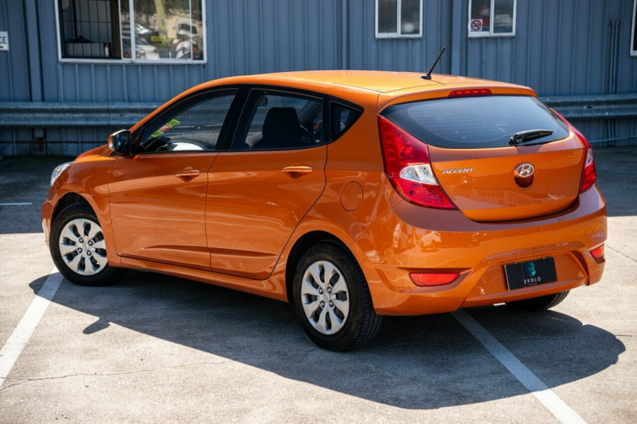 2015 MY16 Hyundai Accent RB3 Active Hatch Image 2