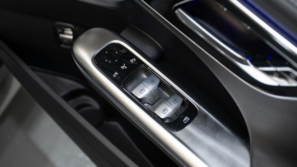 2026 Mercedes-Benz C-Class W206 C350 e Sedan image 14