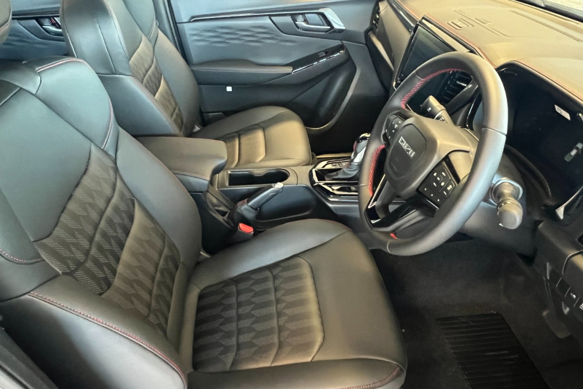 2025 MY24 Isuzu D-MAX X-TERRAIN Ute Image 9
