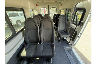 2021 LDV Deliver 9  11-Seat Bus