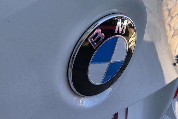 2011 BMW 3 Series E90 320i M Sport Sedan Image 14