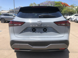 2024 Nissan QASHQAI J12 Ti SUV image 4