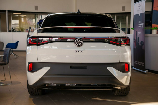 2025 Volkswagen ID. 5 E2 GTX SUV Image 3