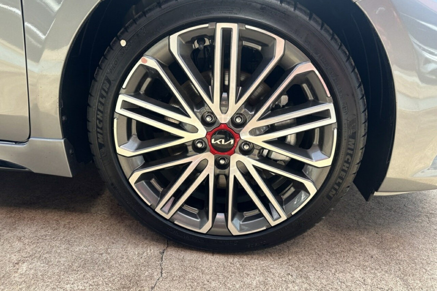 2024 Kia Cerato BD GT Hatch Image 10