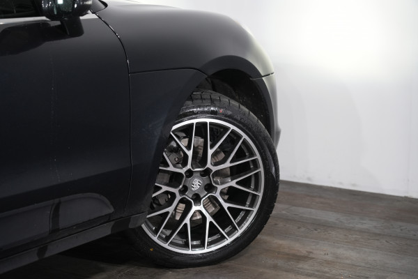 2020 Porsche Macan S SUV Image 10