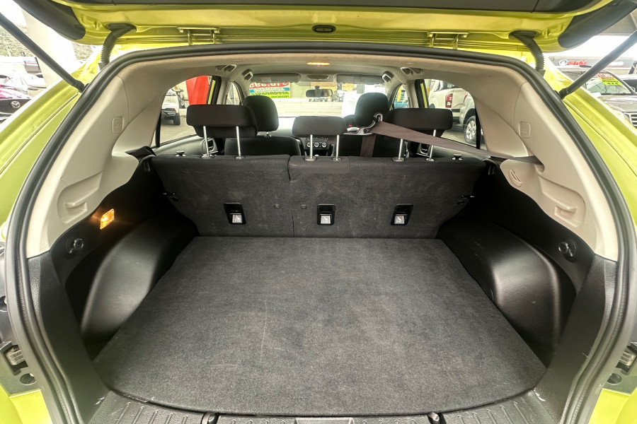 2014 Subaru XV G4-X 2.0i SUV Image 12