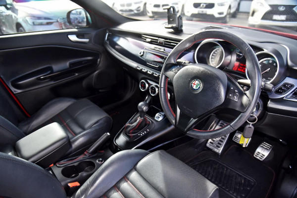 2013 Alfa Romeo Giulietta Series 0 Distinctive Hatch Image 7