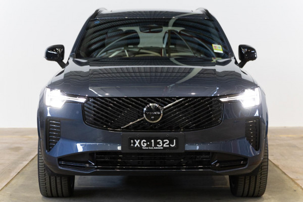 2026 Volvo XC90 L Series Ultra B5 Dark SUV Image 7