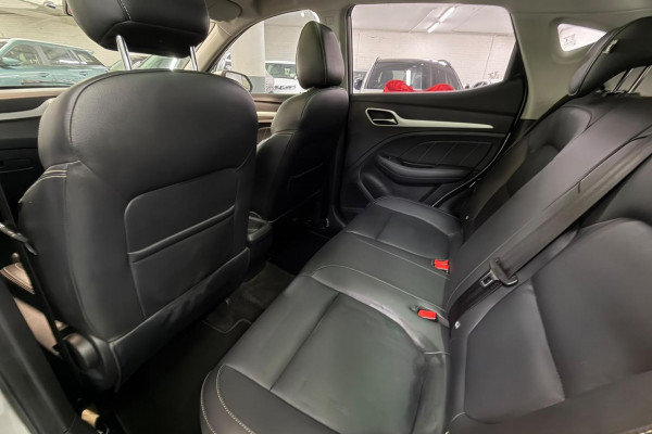 2020 MY19 MG ZS AZS1 Essence SUV Image 15