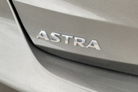 2017 Holden Astra BK MY17 R Hatch Image 5