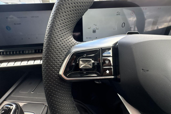 2025 MG QS IS31 Essence SUV Image 27