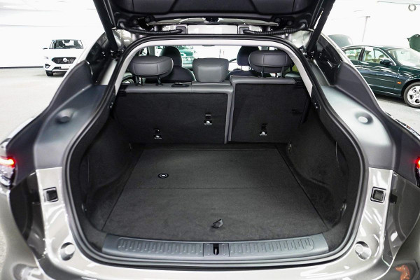 2026 MG IM6 S12L Premium Wagon Image 9