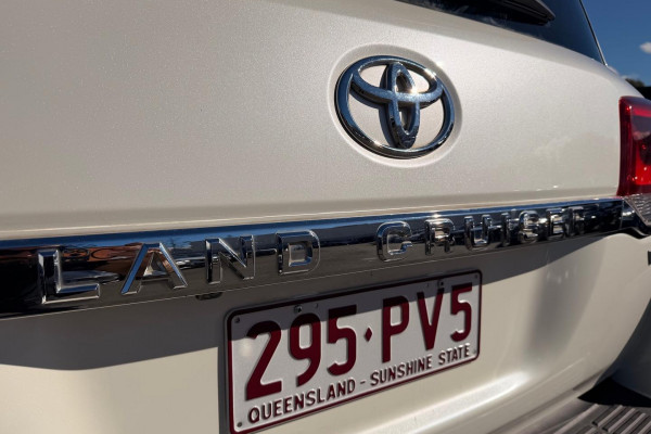 2016 Toyota LandCruiser VDJ200R VX SUV Image 11